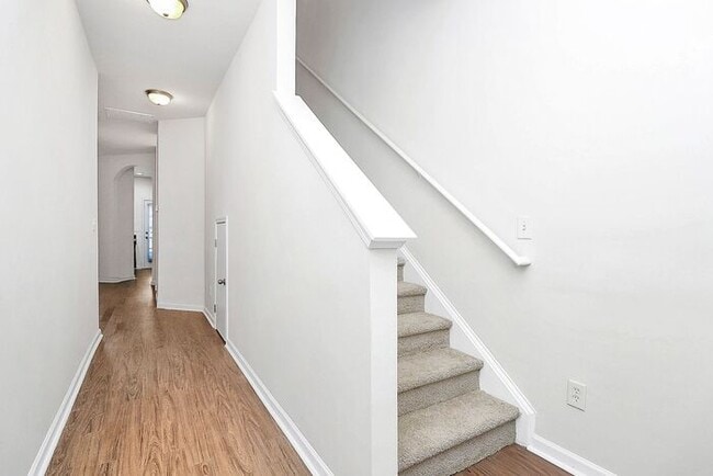 Building Photo - Gorgeous 3BD/2.5BA Townhome in Steele Creek's Lions Gate Community!