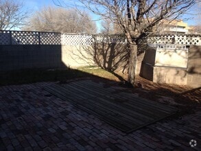 Building Photo - 2836 Quail Pointe Dr NW