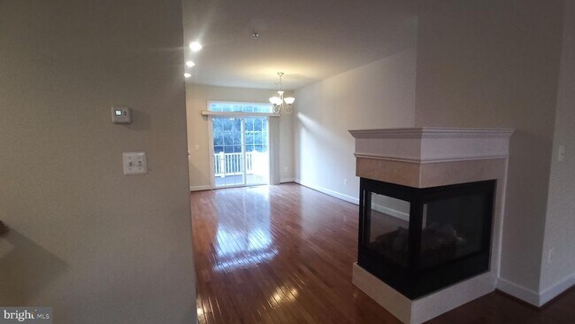 Building Photo - 561 Odendhal Ave
