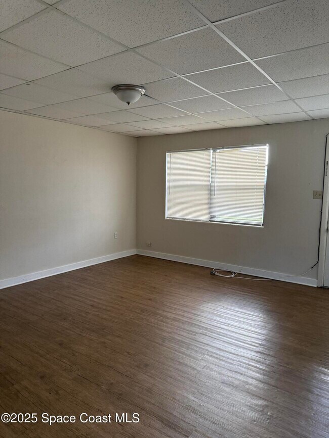 Foto del edificio - 120 Laurel Oak St