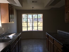 Building Photo - 10811 Sagecrest Ln