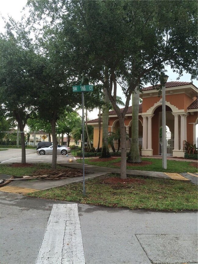 Foto del edificio - 16636 SW 79th Way