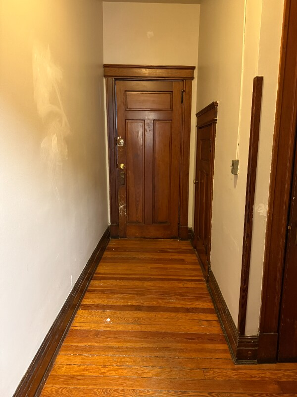 Foto del edificio - 329 Taylor Ave