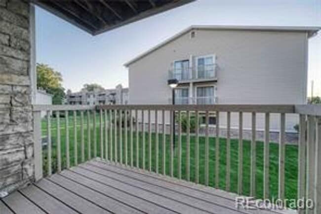 Foto del edificio - 381 S Ames St