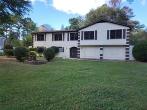 Building Photo - 2035 Debra Ln