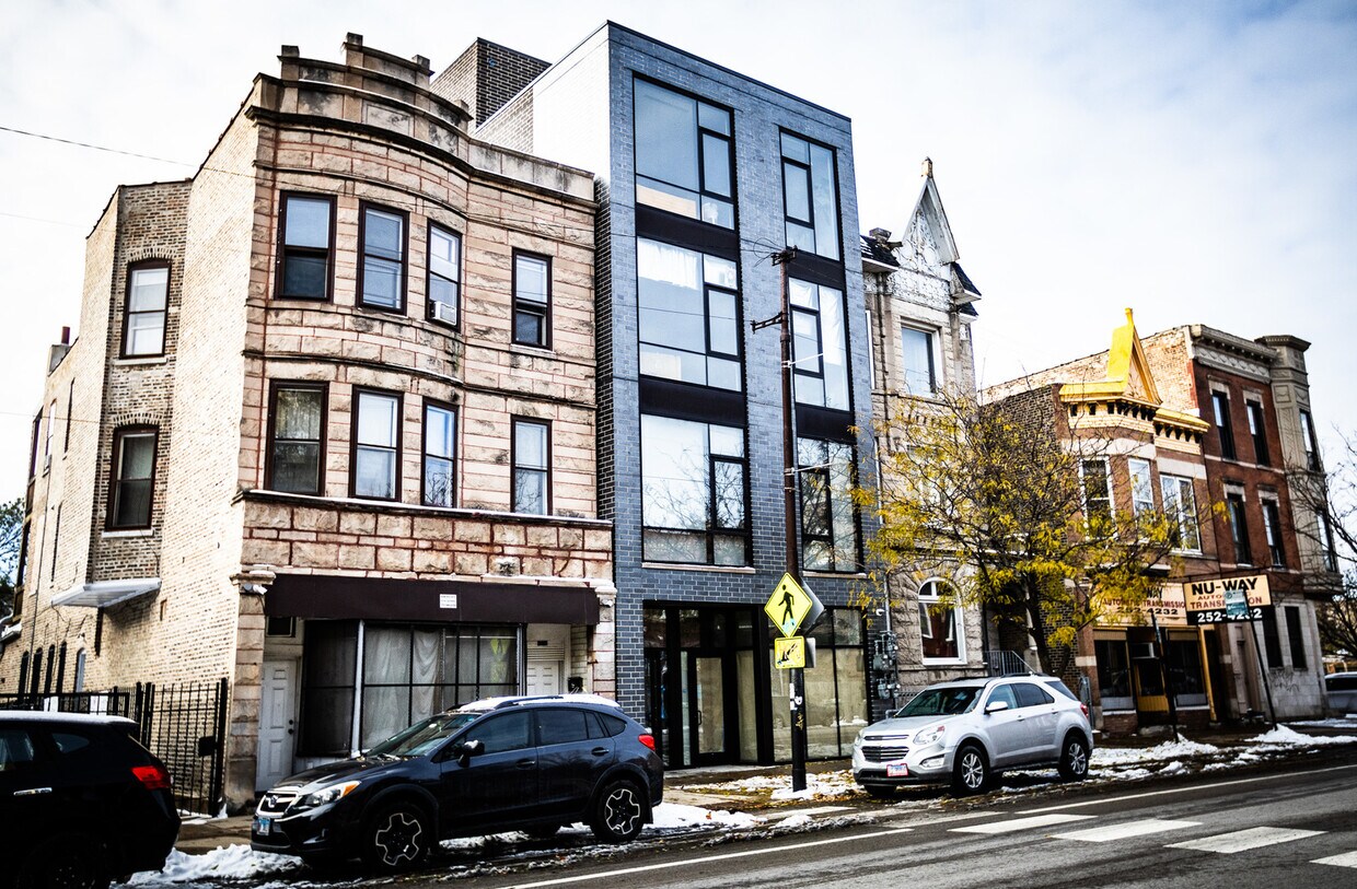 Foto principal - 1028 N California Ave