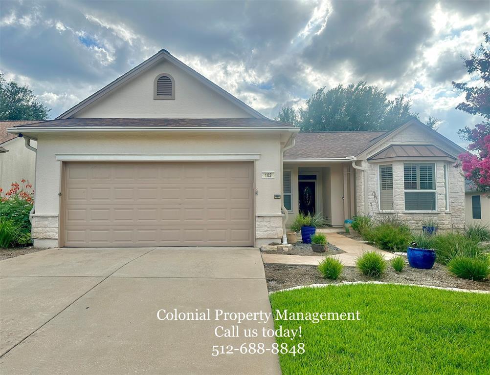 Foto principal - 103 Rain Lily Ln