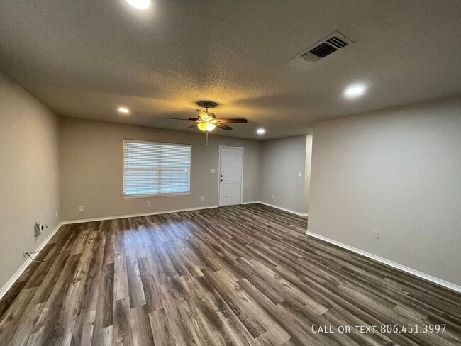 Foto del edificio - 3 Bedroom, 1.5 Bath Home in North Lubbock