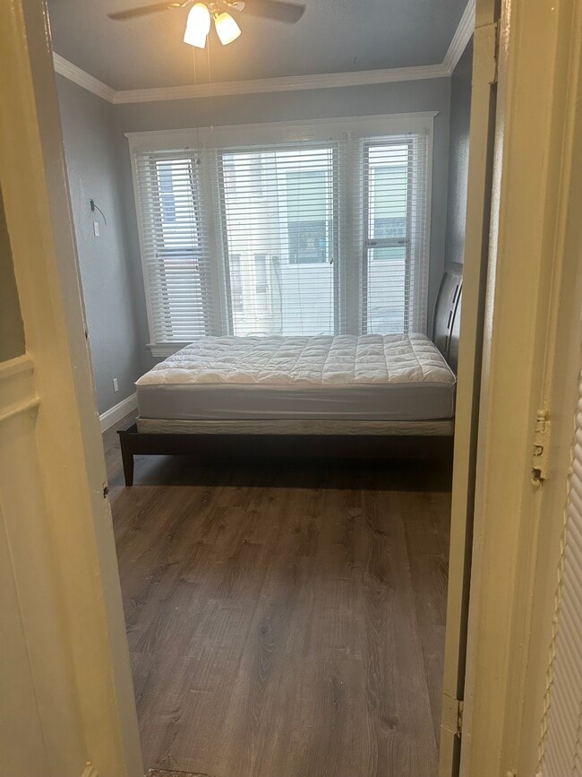 Building Photo - 734 Natoma St