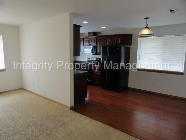 Building Photo - 1735 S 90th St