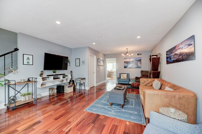 Building Photo - 1405 Goodman Ave