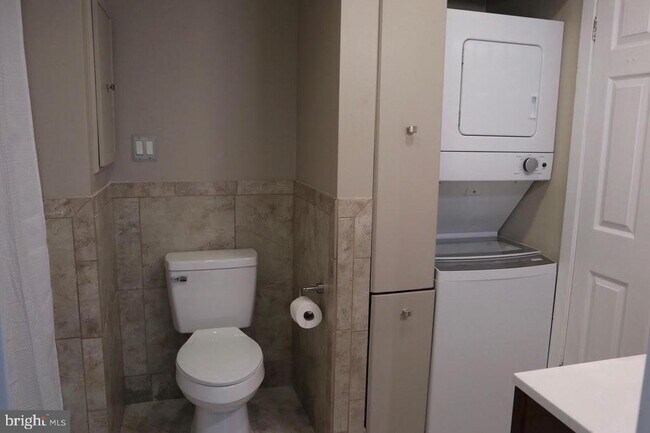 Foto del edificio - 702 Abbey Ct