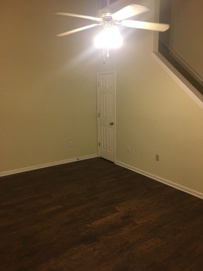 Building Photo - 6470 Wellington Chase Ct