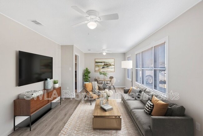 Foto del edificio - 1600 E School St