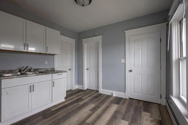 Foto del edificio - 729 Montana Ave