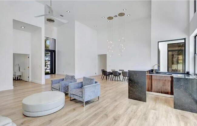 Foto del edificio - 2299 NW 55th St