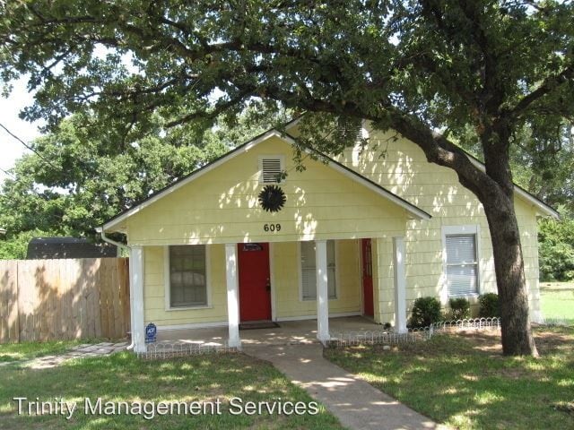 Primary Photo - 3 br, 1 bath House - 609 Sloan Street