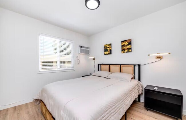 Foto del edificio - 4685 Orion Ave