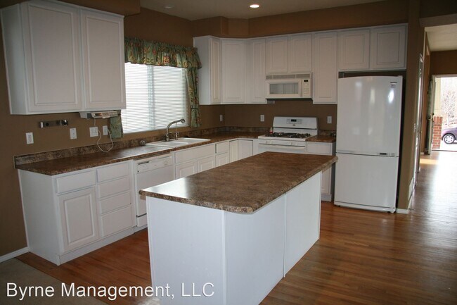 Foto del edificio - 6473 Shimmering Creek Dr