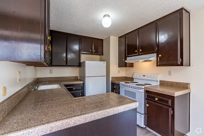 3BR, 1.5BA - 1,400SF - Kitchen - South Park Village Apartments