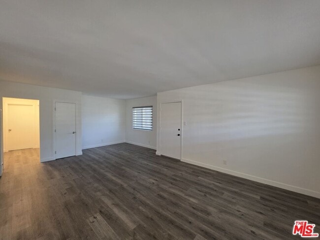 Building Photo - 10734 Palms Blvd