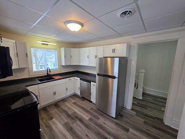 Foto del edificio - 1350 Winnebago Ave