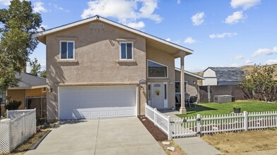 Building Photo - 14625 Flintstone Dr