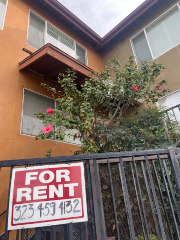 Building Photo - 1630 Griffith Park Blvd