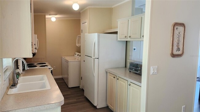 Building Photo - 3308 Anastasia Pl