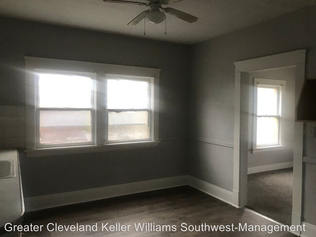 Foto del edificio - 10919 Sandusky Ave