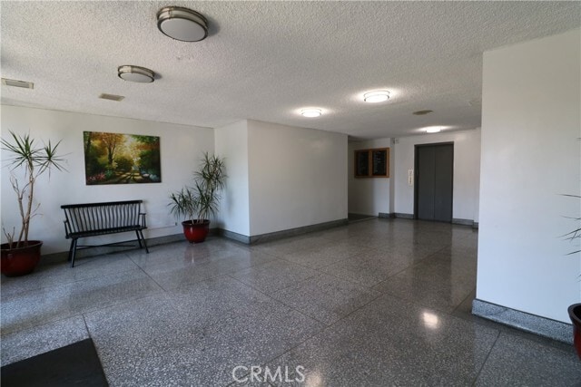 Foto del edificio - 6251 Coldwater Canyon Ave