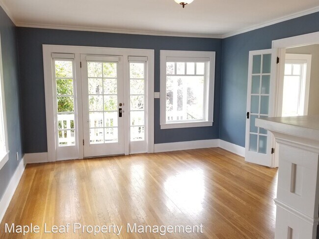 Foto del edificio - 2 br, 2 bath House - 4747 Thackeray Pl NE