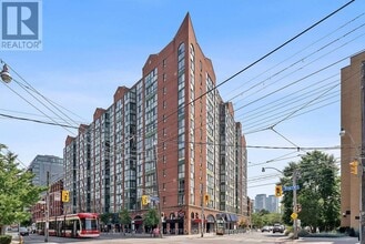 Building Photo - 801 King St W