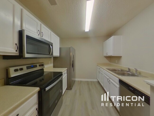 Building Photo - 124 Wigmore Ln