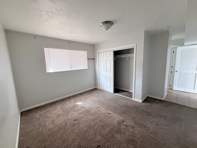 Building Photo - 1486 S 700 E