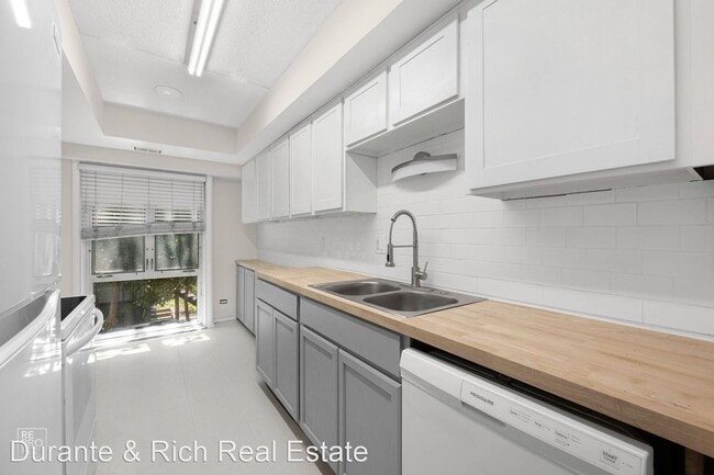 Building Photo - 2 br, 2 bath House - 1738 Chicago Avenue