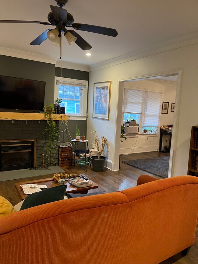 Foto del edificio - 646 Mayland Ave SW