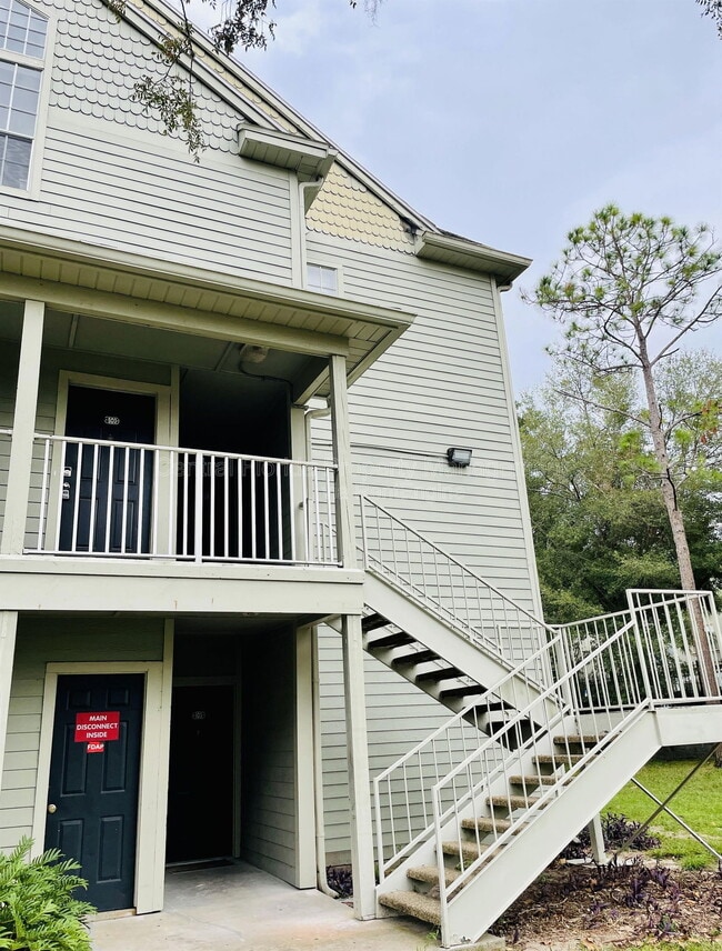 Building Photo - 6166 Westgate Dr