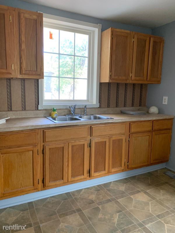 Foto del edificio - 2 br, 1 bath House - 919 S Cedar St