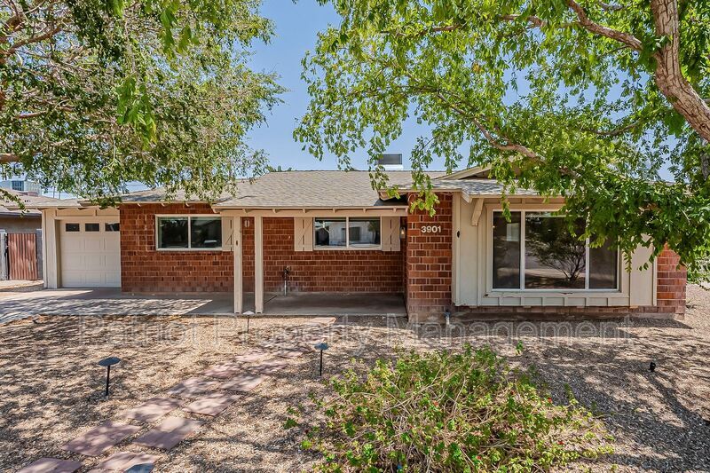 Photo - 3901 N 83rd St