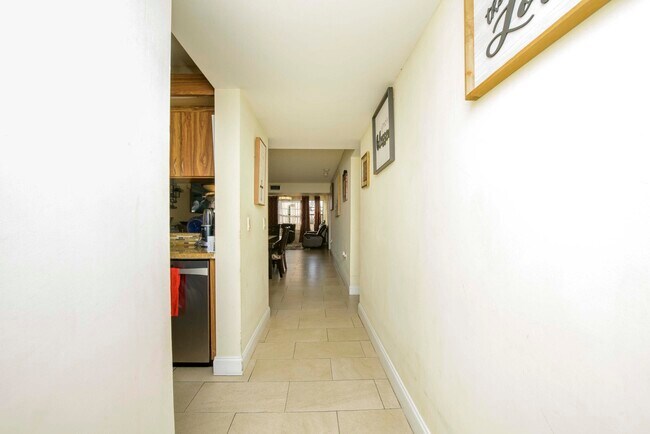 Foto del edificio - 3515 Village Blvd