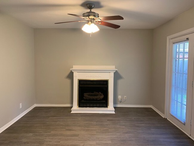 Building Photo - 2358 Merriway Ln