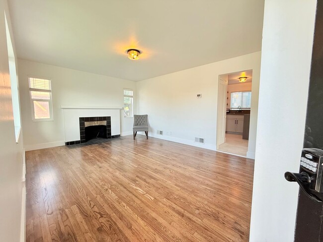Building Photo - 345 W 1300 N