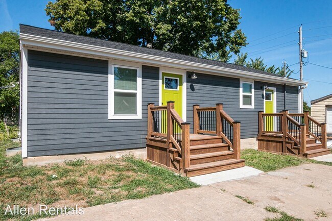 Building Photo - 4 br, 2 bath House - 1810 Elaine Drive