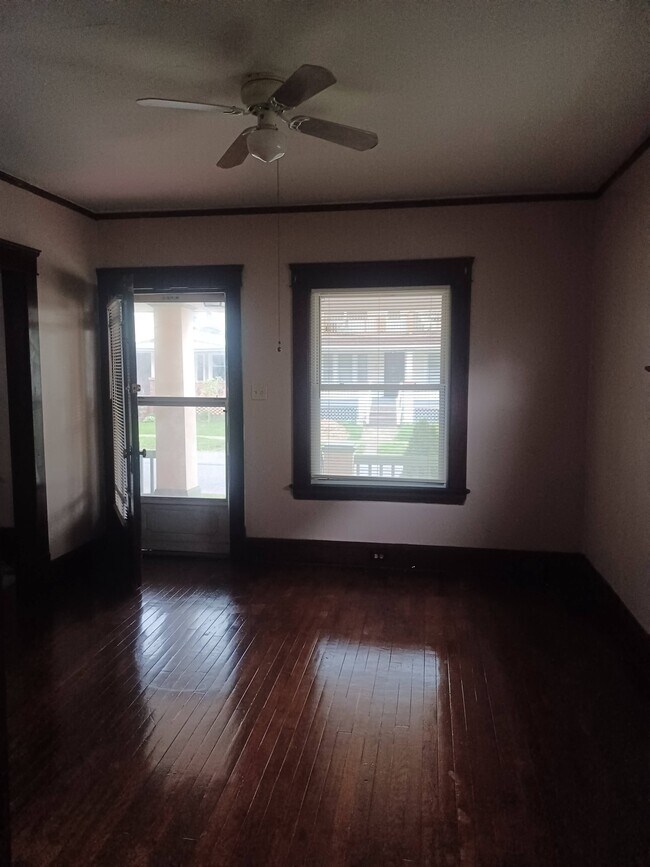 Foto del edificio - 2782 E 126th St
