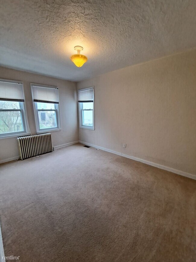 Foto del edificio - 3 br, 1 bath House - 331 Sycamore Rd