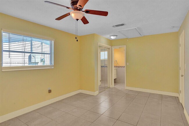 Foto del edificio - 7131 NW 24th Pl