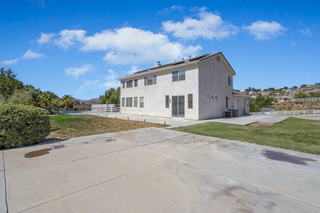 Foto del edificio - 34122 Courtney Terrace