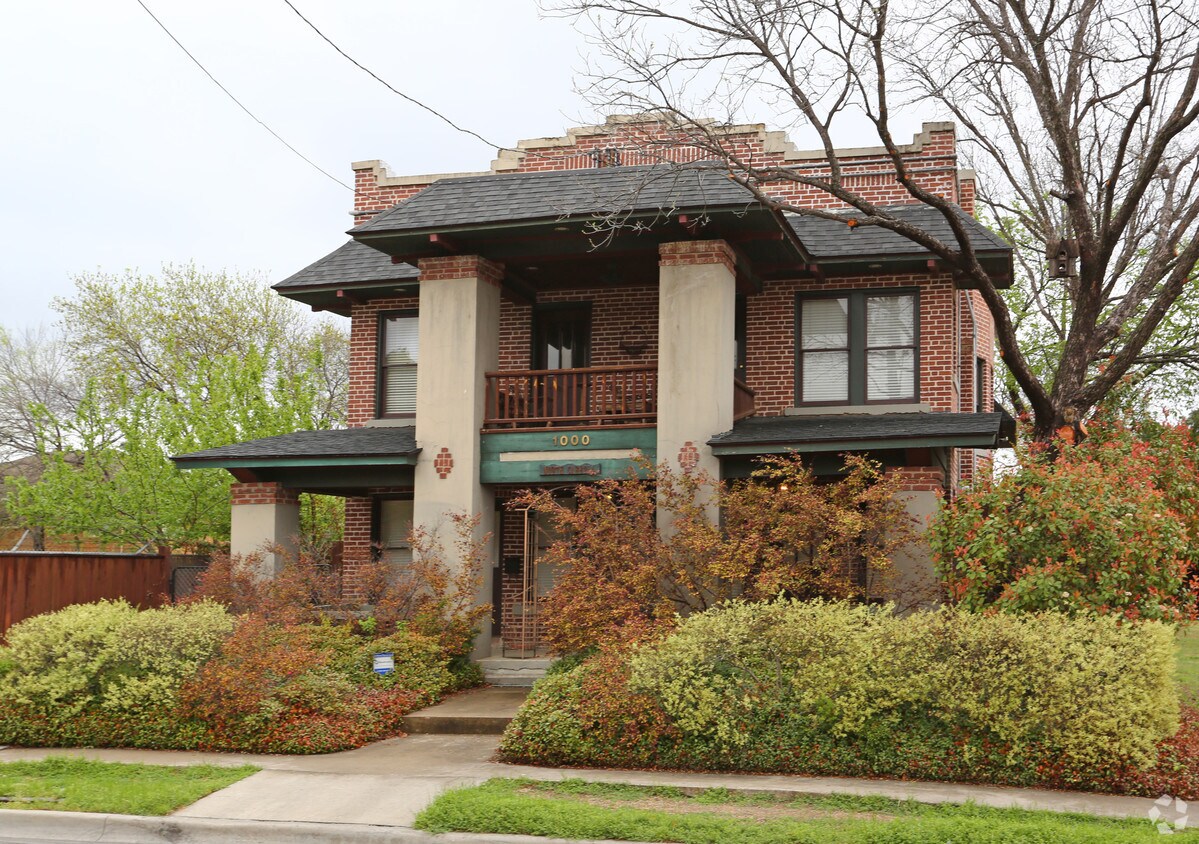 Foto del edificio - 1000 N Carroll Ave