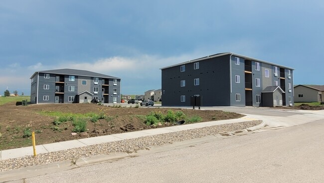 Building Photo - Vistas at Cheyenne Pass